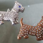 CIONDOLO cagnolino con strass