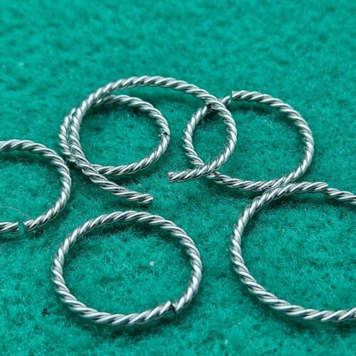 cerchio ritorto con filo sottile