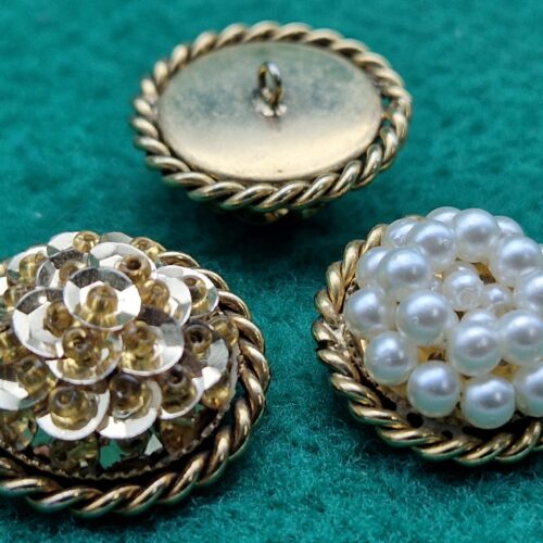 bottoni perle e paillettes