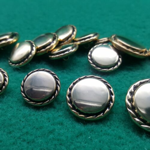 bottone dorato antico