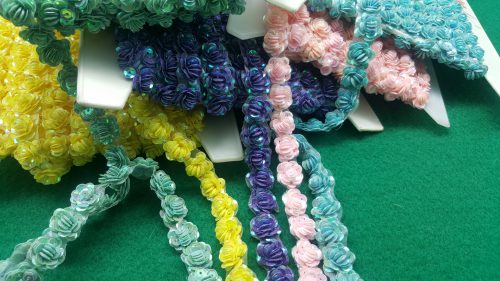 bordura per abiti paillettes aurora boreale