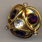 BOTTONE CON PERLE E STRASS