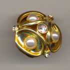 BOTTONE CON PERLE E STRASS