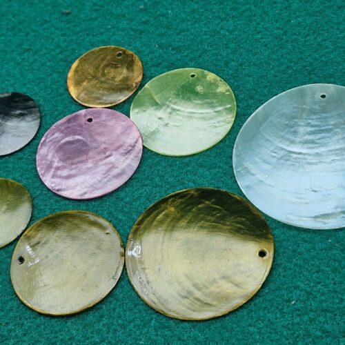 decorazione madreperla di forma tondeggiante