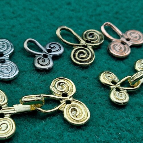 gancio per abbigliamento riccioli