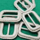 fibbia ecopelle sabbia