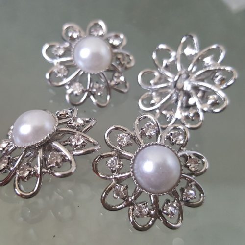bottoni in metallo con strass fiore