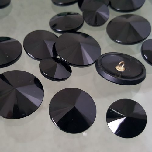 bottoni in vetro a cono