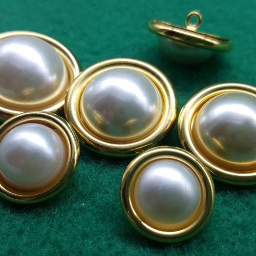 BOTTONI DORATI CON PERLA