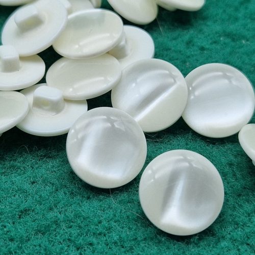 bottoni in plastica madreperlata