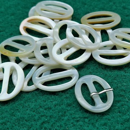 fibbia madreperla ovale