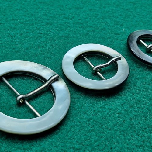 fibbia madreperla anello