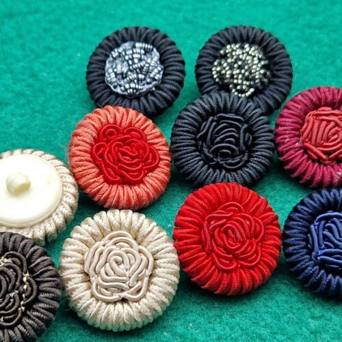 bottone passamaneria caos