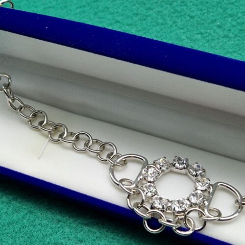 girocollo con ciondolo strass