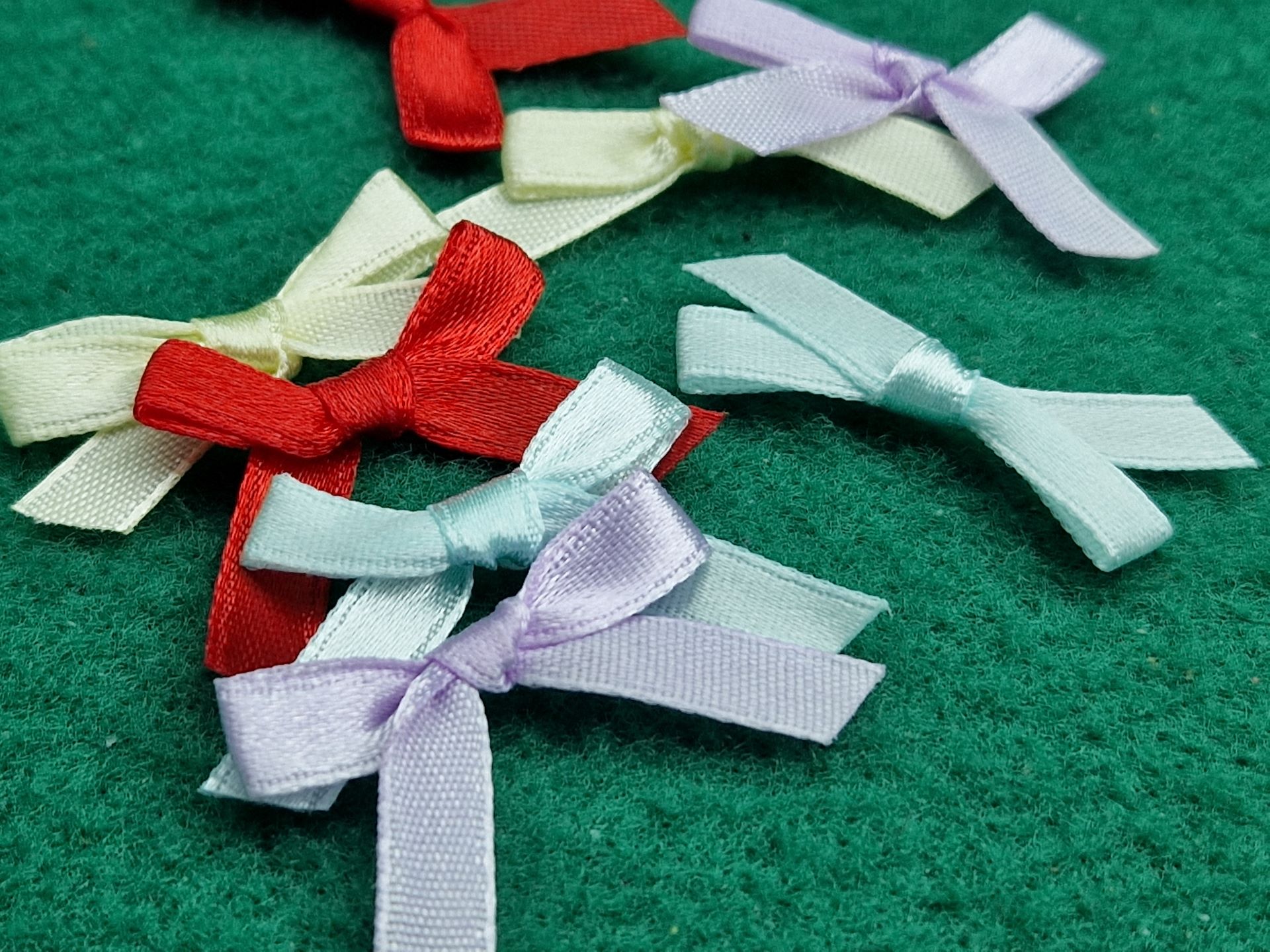 Fiocchi In Raso Autoadesivi - Confezione Da 12, Oro Rosa, 5 Cm, Per Regali E Decorazioni - Foto 6