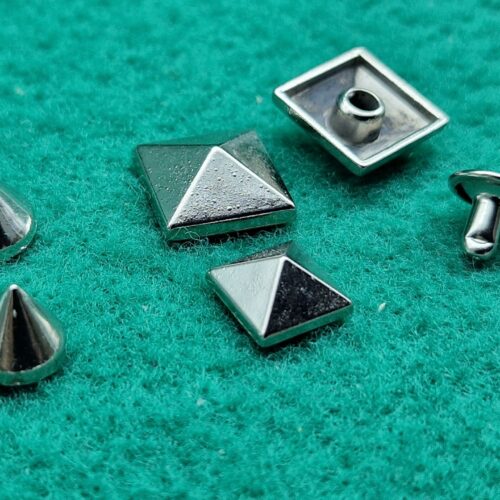 borchie decorative con rivetto