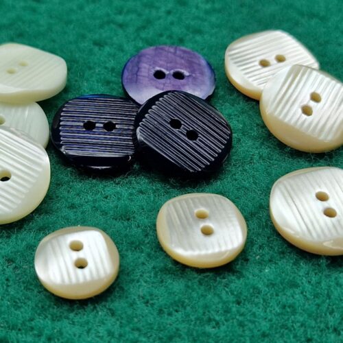 bottoni madreperla zigrinati