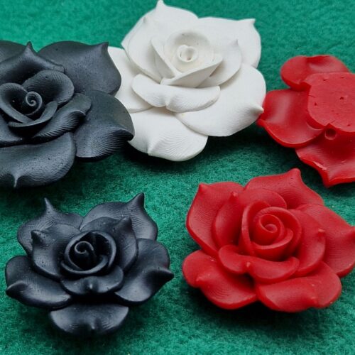 Fiori grandi in resina