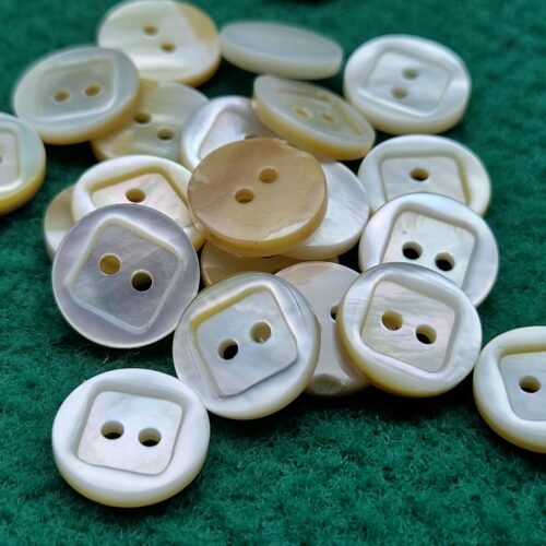 bottoni madreperla interno quadrato