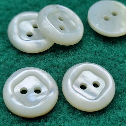 bottoni madreperla rombo