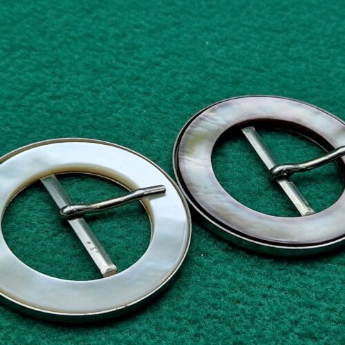 fibbia metallo inserto madreperla