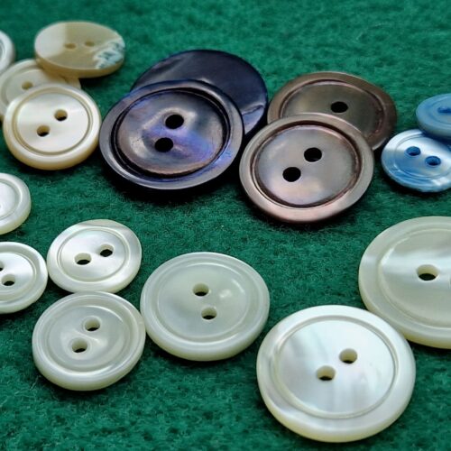 bottoni madreperla 2 fori bordo inciso