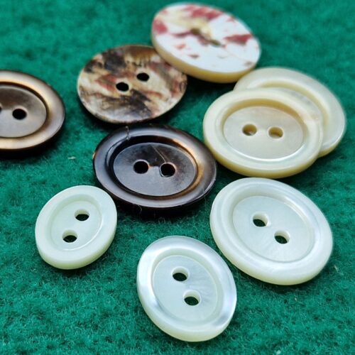 bottoni madreperla ovale 2 fori