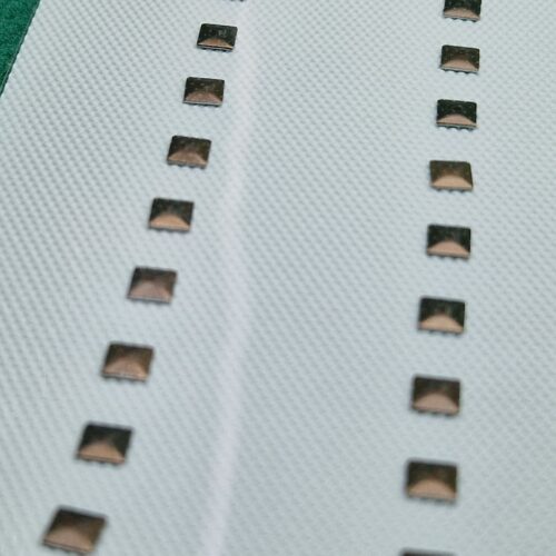 borchie termoadesive quadrate su foglio