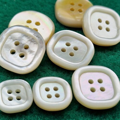 bottoni madreperla quadrato con bordo