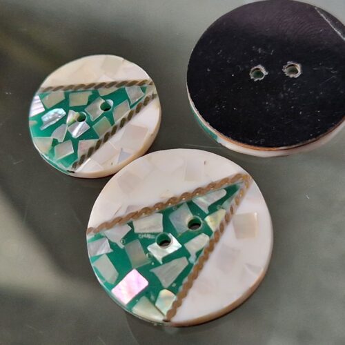 bottoni madreperla mosaico verde 2 fori
