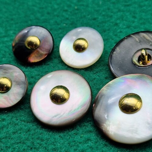 bottoni madreperla con inserto dorato