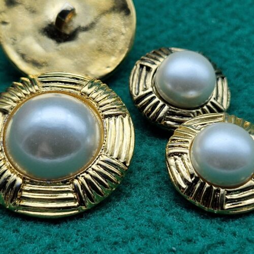 bottoni metallo dorato con perla