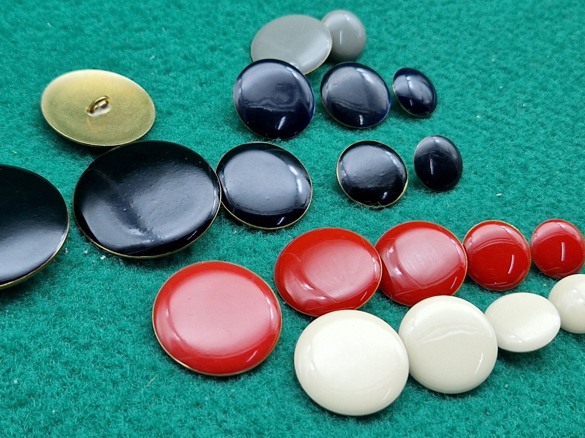 bottoni ottone smaltati