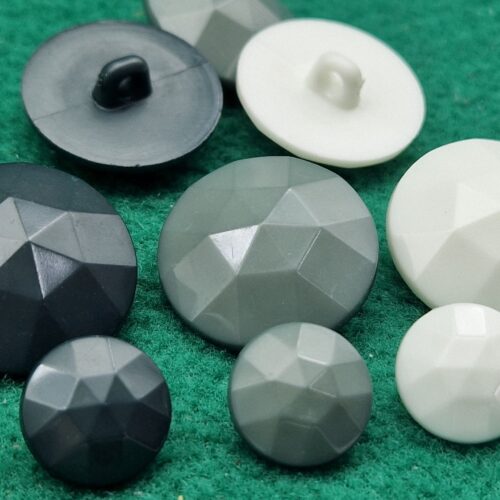 bottoni nylon piramide sfacettati