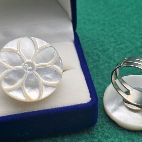 anello madreperla margherita